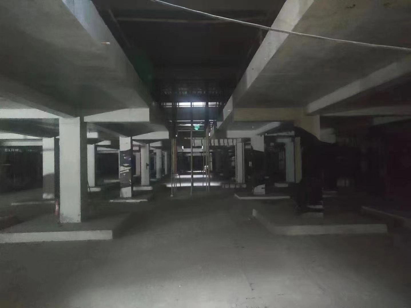 陕西山东又一个上海博普LOFT车库拔地而起